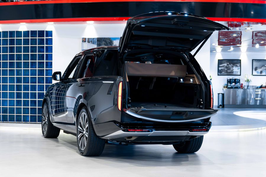 Range Rover P550e Autobiography