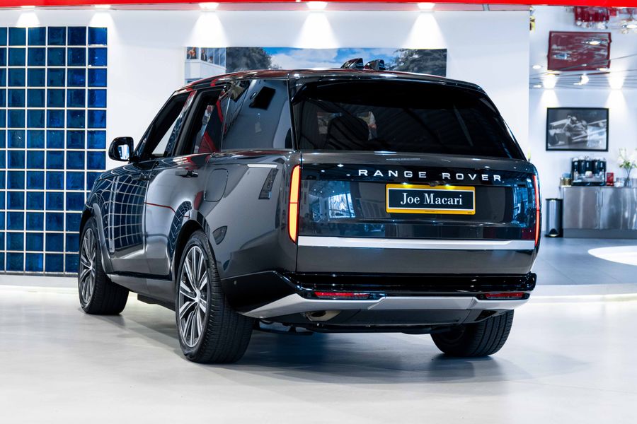 Range Rover P550e Autobiography