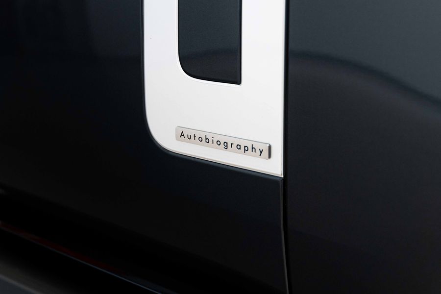 Range Rover P550e Autobiography