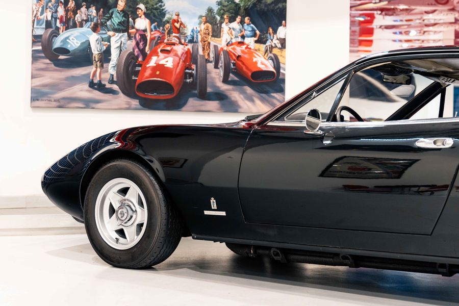 Ferrari 365 GTC/4 LHD