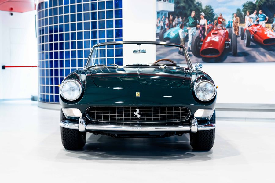 Ferrari 275 GTS LHD