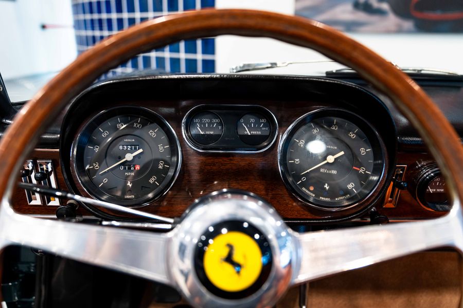 Ferrari 275 GTS LHD