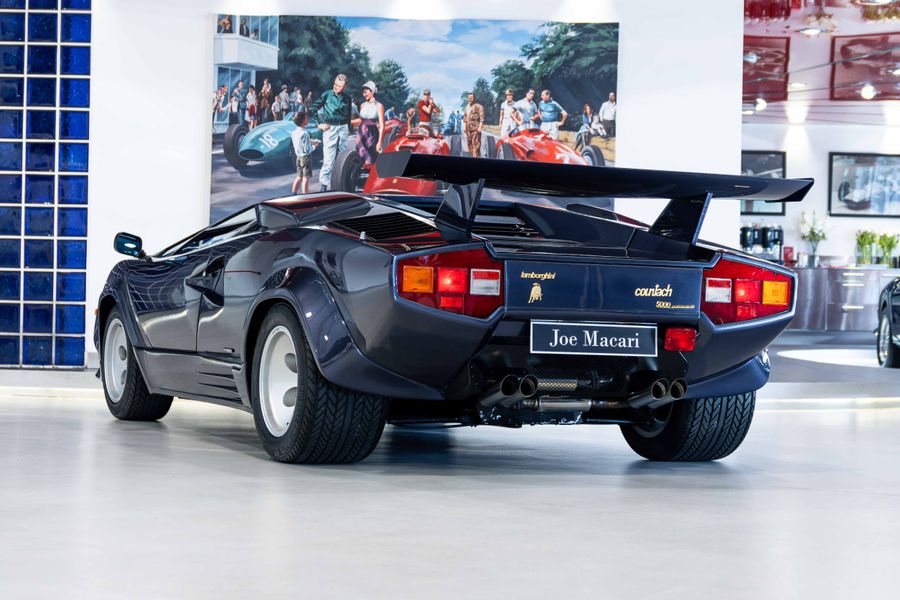 Lamborghini Countach 5000 QV RHD