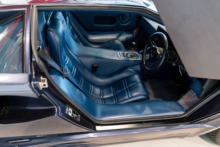 Lamborghini Countach 5000 QV RHD