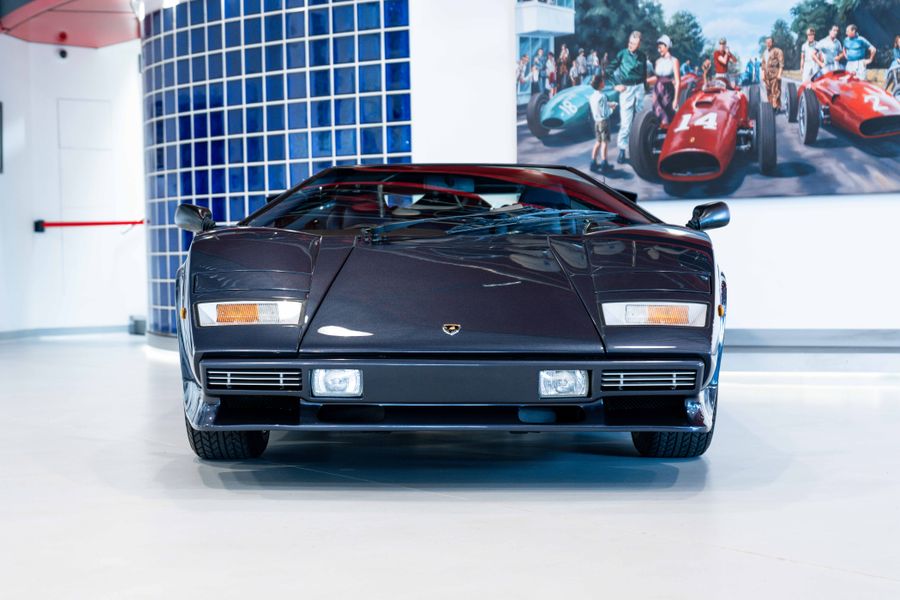 Lamborghini Countach 5000 QV RHD