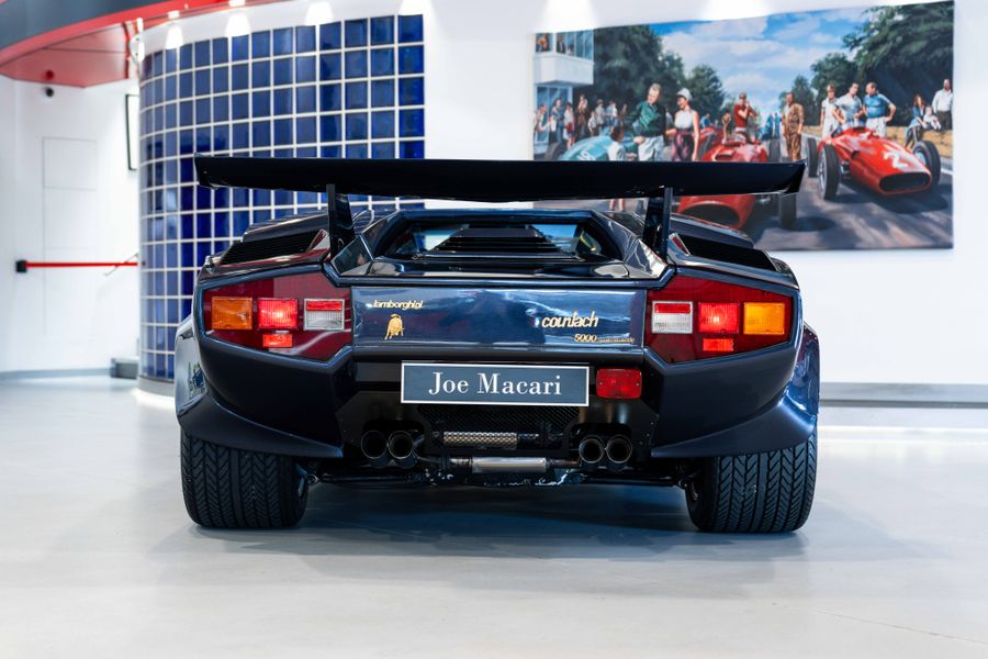 Lamborghini Countach 5000 QV RHD