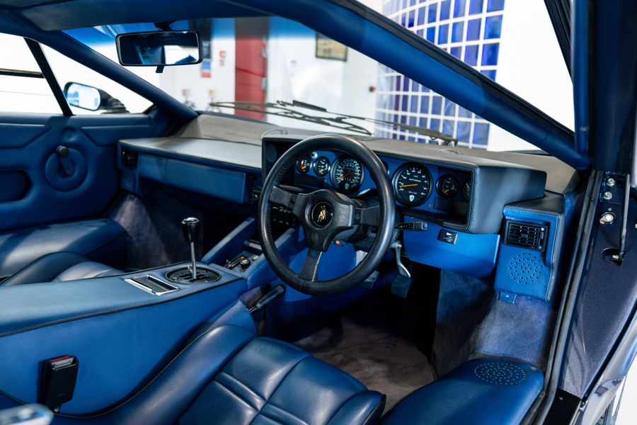 Lamborghini Countach 5000 QV RHD