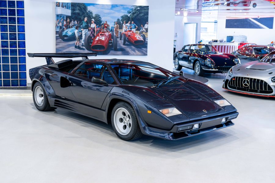Lamborghini Countach 5000 QV RHD