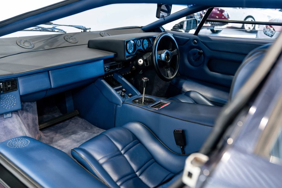 Lamborghini Countach 5000 QV RHD