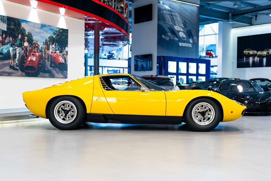 Lamborghini Miura P400 RHD