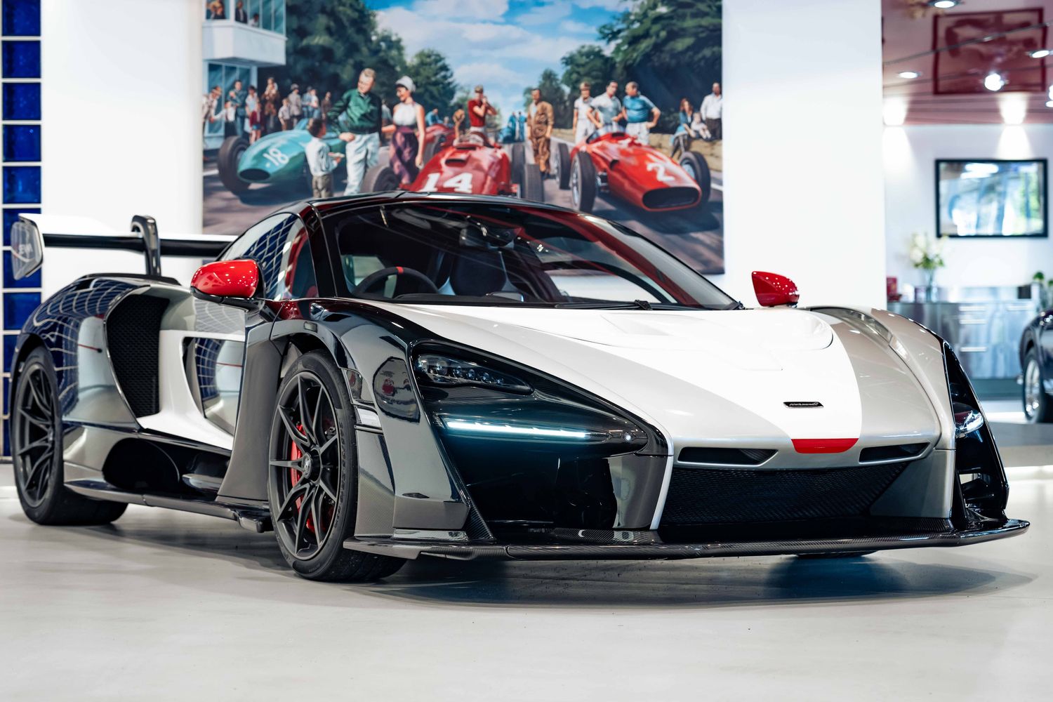 McLaren Senna