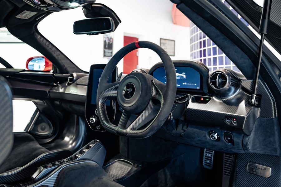 McLaren Senna