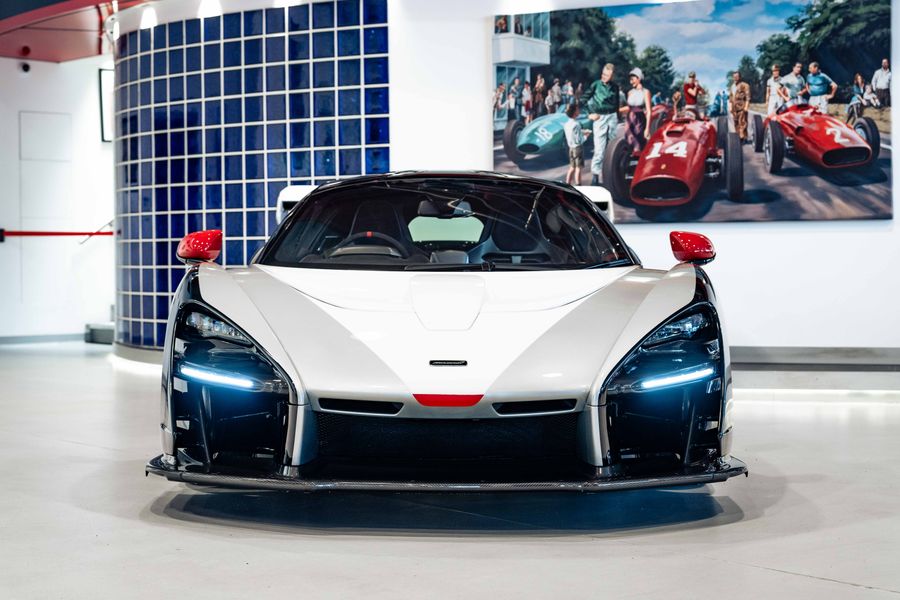 McLaren Senna