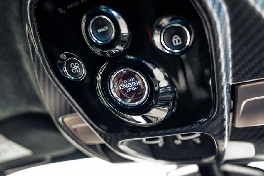 McLaren Senna