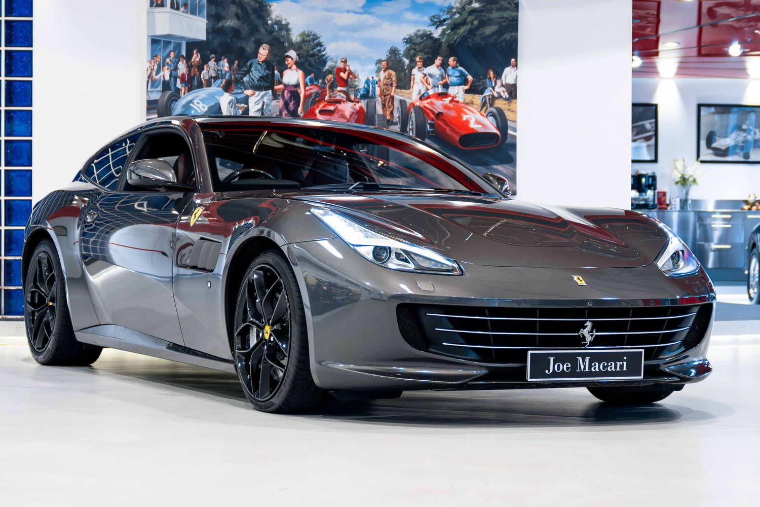 Ferrari GTC4 Lusso T
