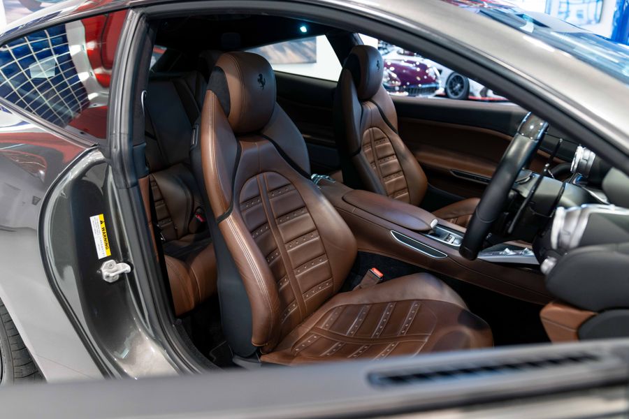 Ferrari GTC4 Lusso T