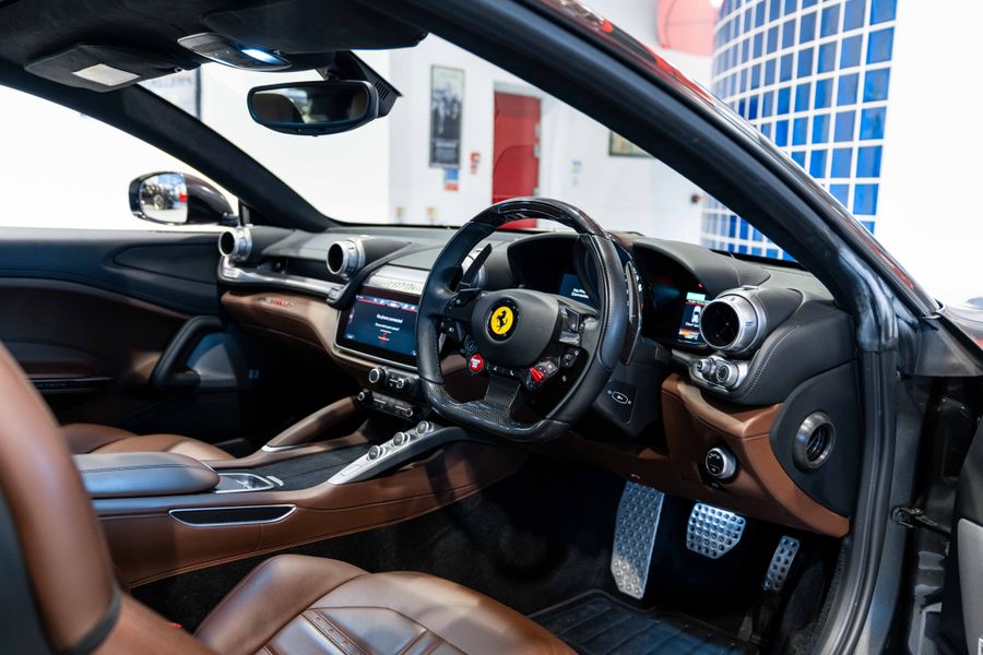 Ferrari GTC4 Lusso T