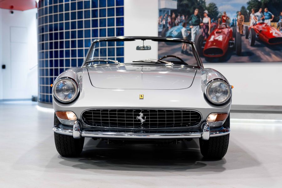Ferrari 275 GTS LHD