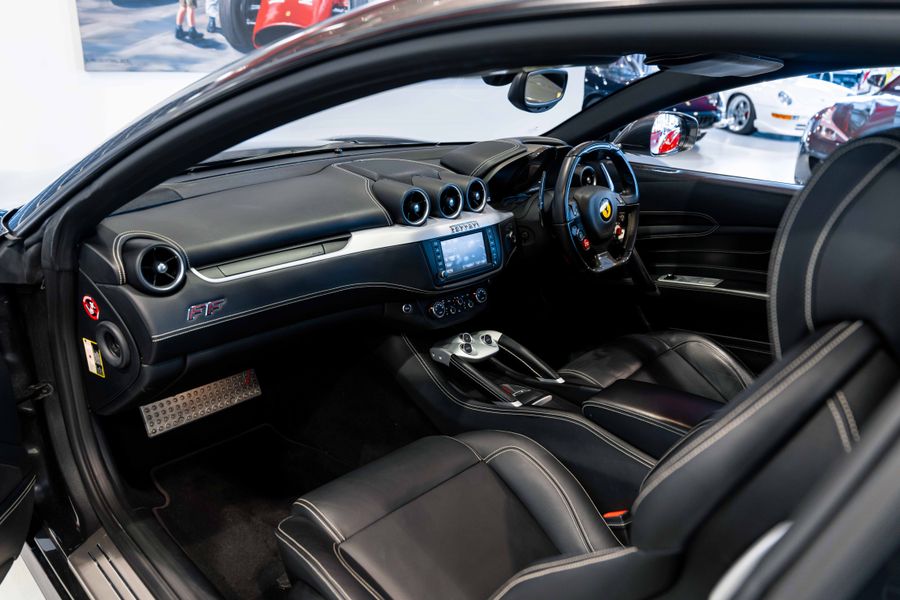 Ferrari FF