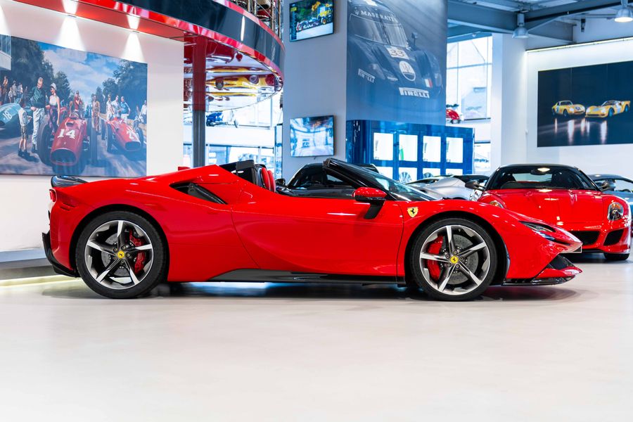 Ferrari SF90 Spider Assetto Fiorano