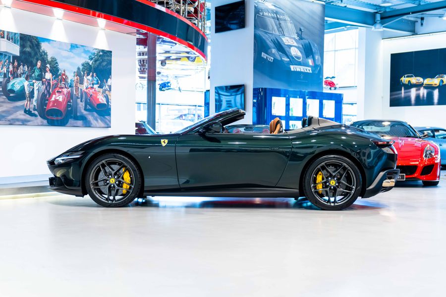 Ferrari Roma Spider