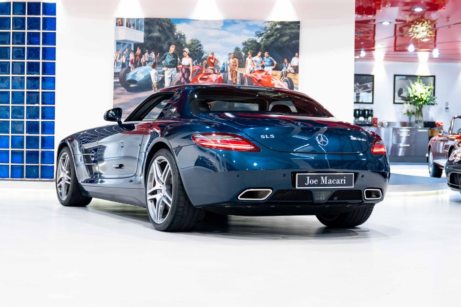 Mercedes-Benz SLS AMG
