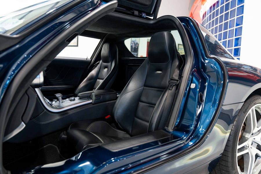Mercedes-Benz SLS AMG