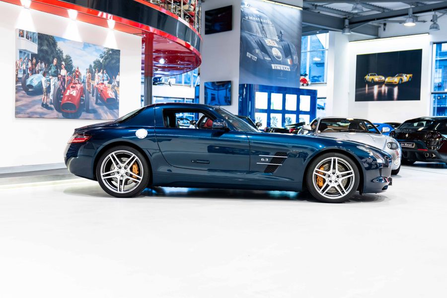 Mercedes-Benz SLS AMG