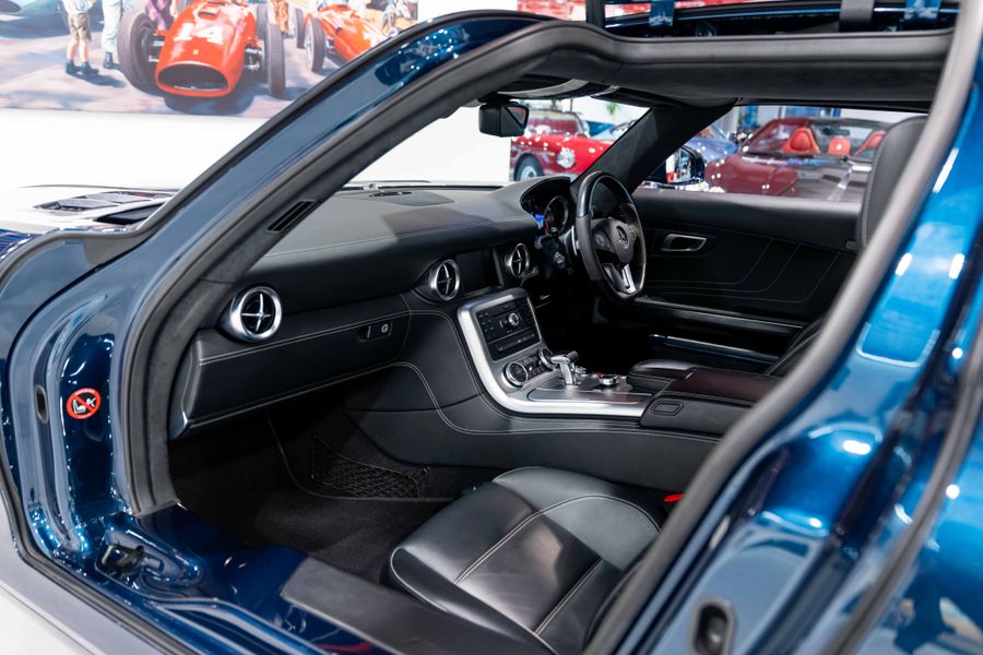 Mercedes-Benz SLS AMG