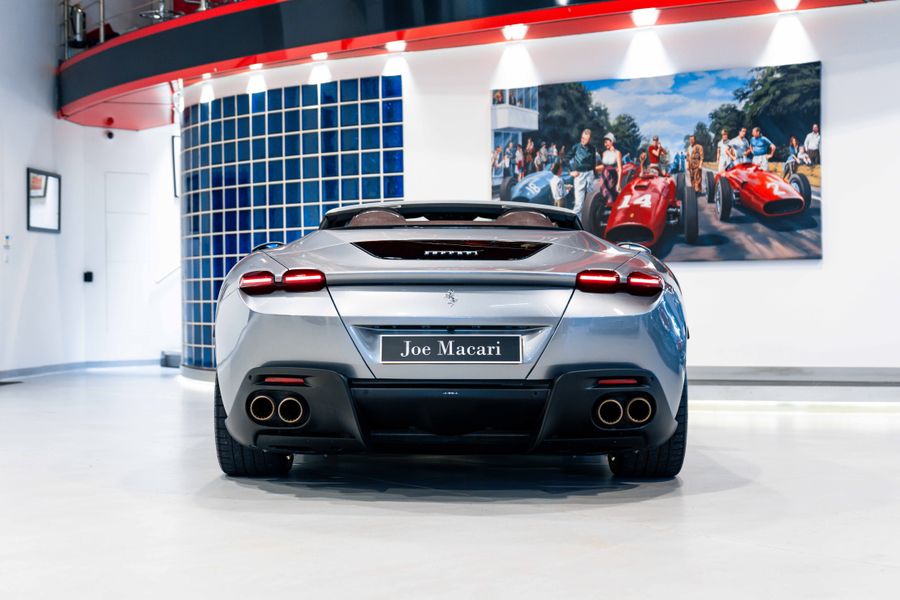 Ferrari Roma Spider