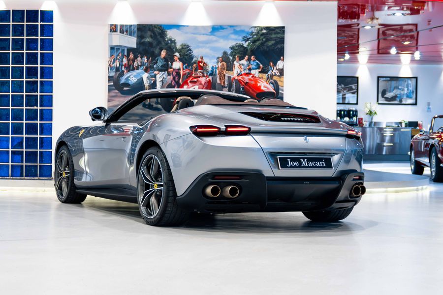 Ferrari Roma Spider