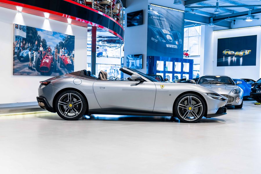 Ferrari Roma Spider