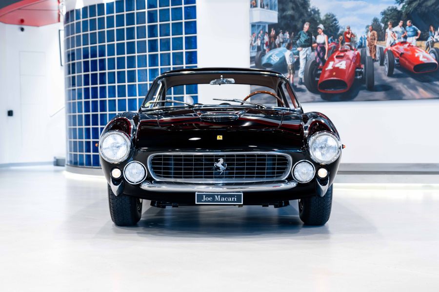 Ferrari 250 GT Lusso