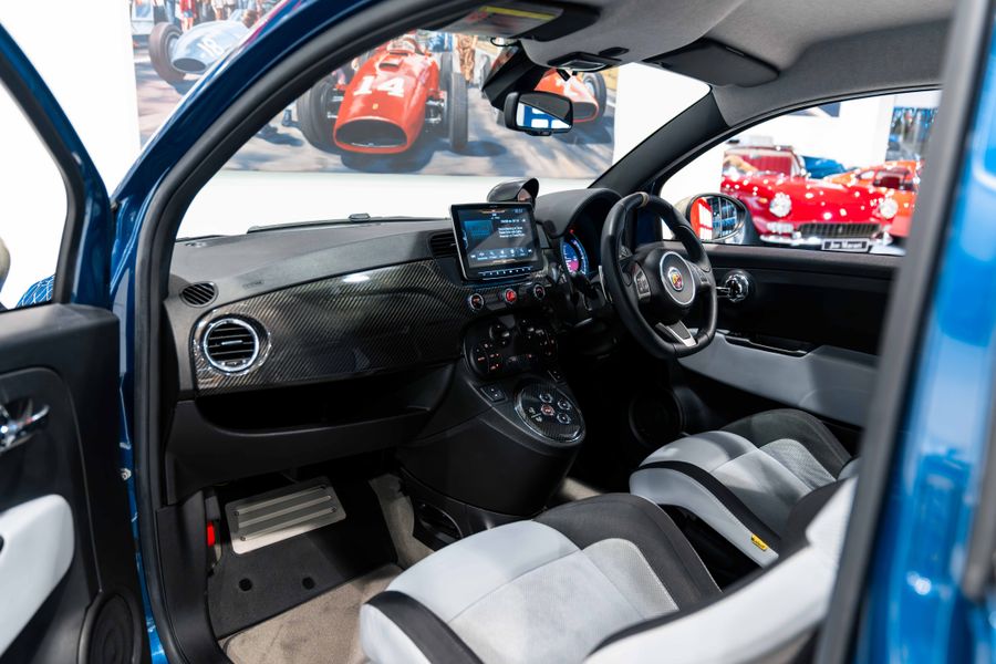 Abarth 695 Tributo Ferrari