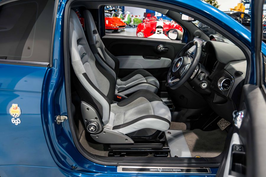 Abarth 695 Tributo Ferrari