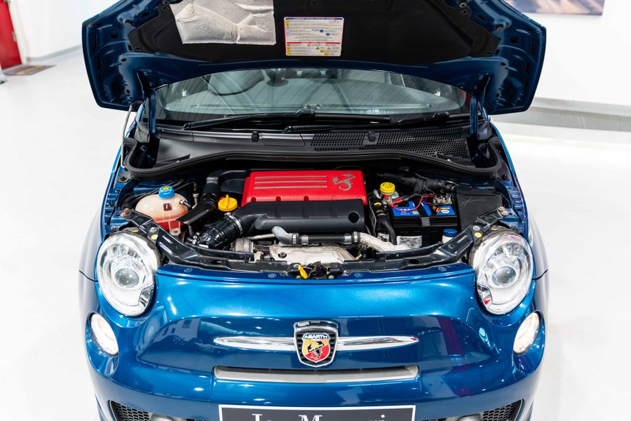 Abarth 695 Tributo Ferrari