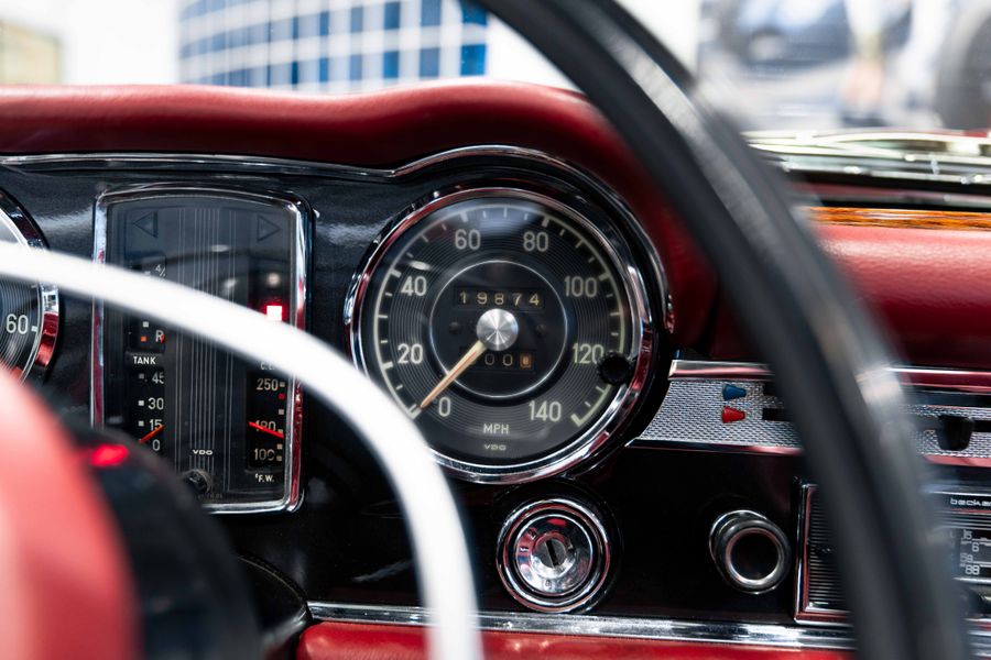 Mercedes-Benz 280 SL Pagoda LHD