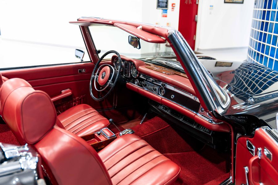 Mercedes-Benz 280 SL Pagoda LHD