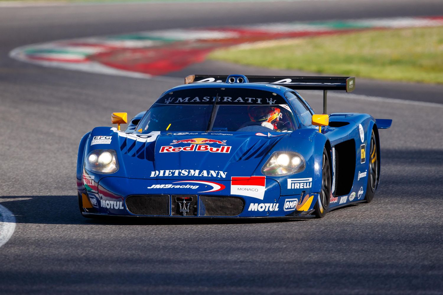 Maserati MC12 GT1