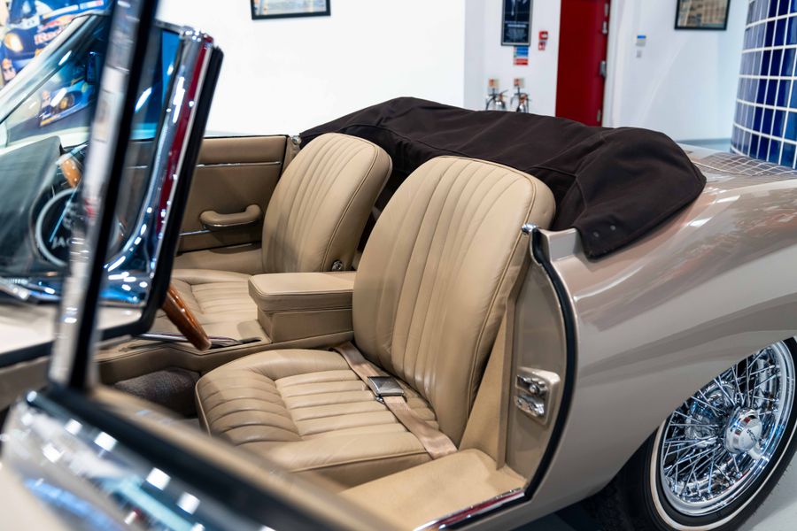Jaguar E-Type Series 1 Roadster LHD