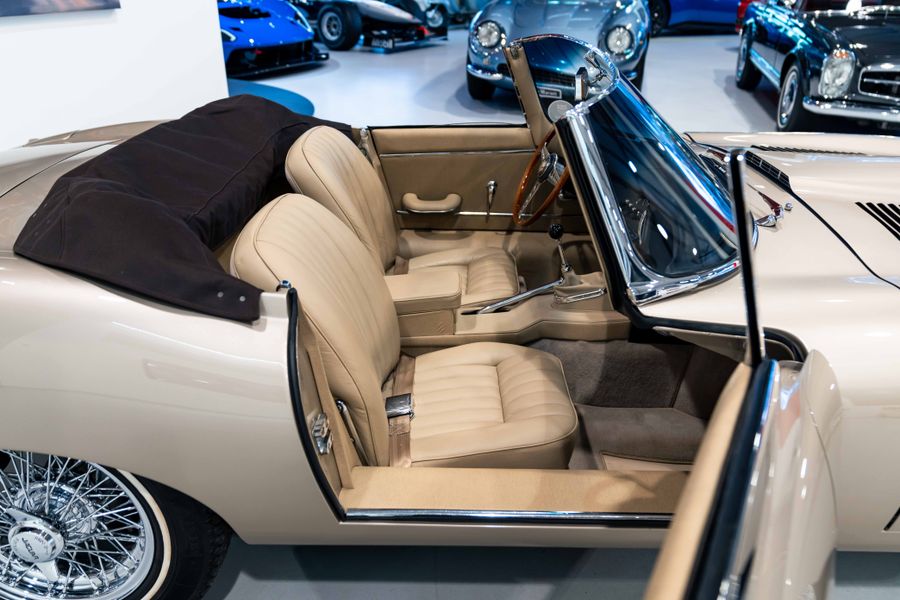 Jaguar E-Type Series 1 Roadster LHD
