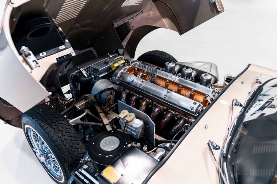 Jaguar E-Type Series 1 Roadster LHD