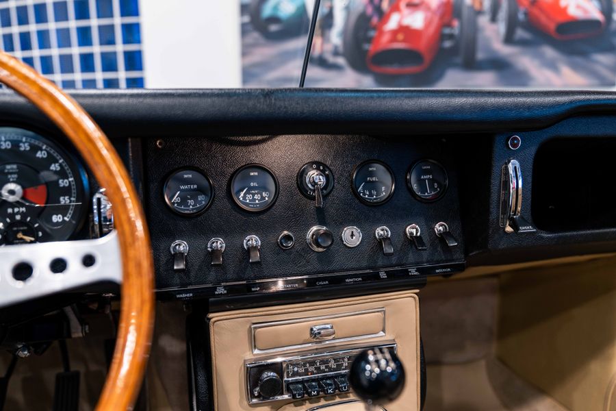 Jaguar E-Type Series 1 Roadster LHD