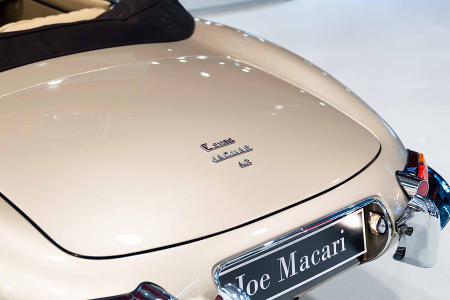 Jaguar E-Type Series 1 Roadster LHD