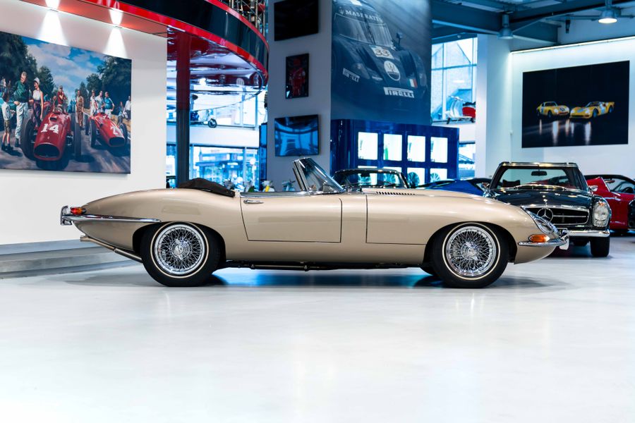 Jaguar E-Type Series 1 Roadster LHD