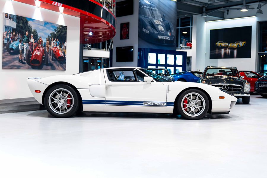 Ford GT