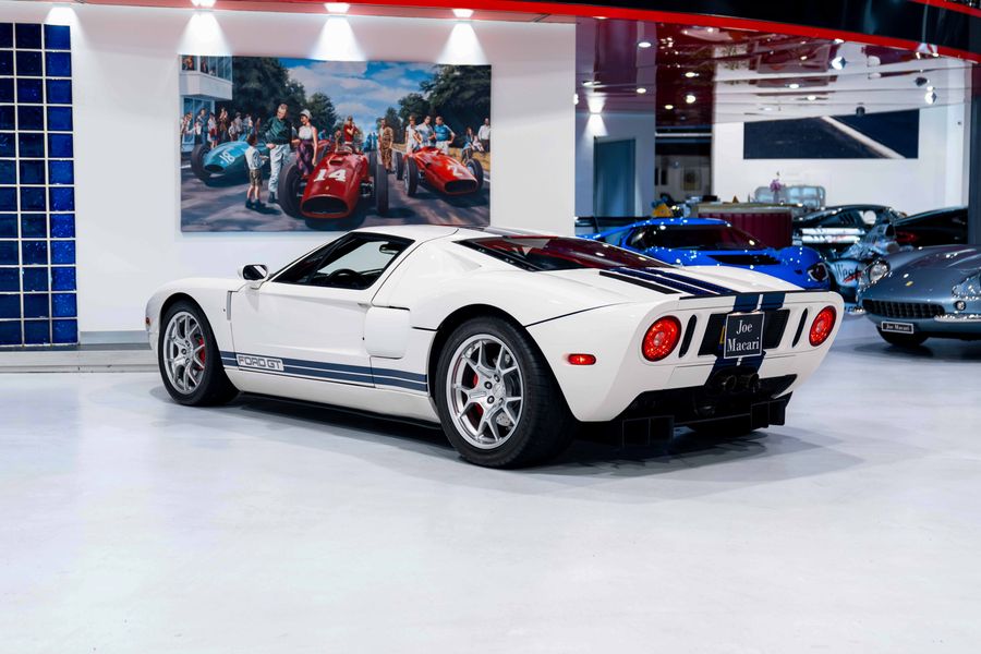 Ford GT