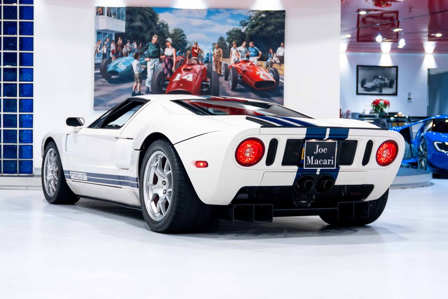 Ford GT