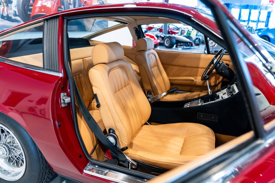 Ferrari 365 GTC/4 LHD