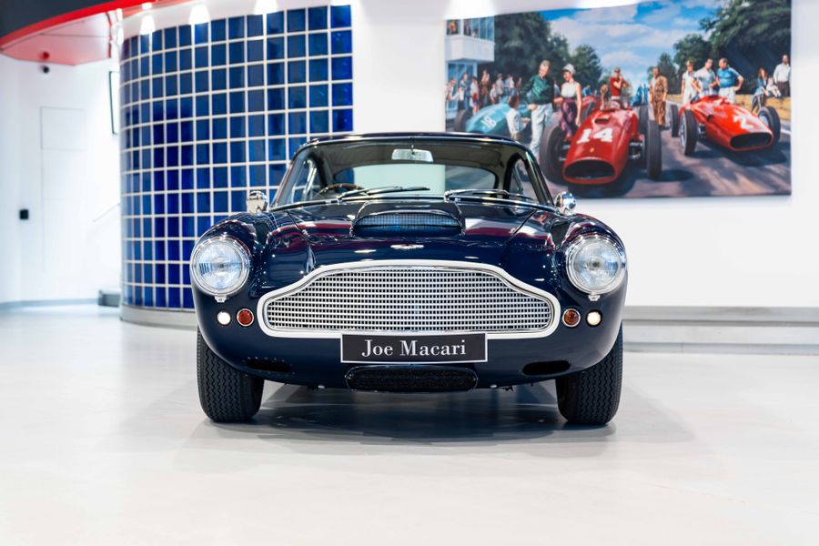 Aston Martin DB4 Series 1